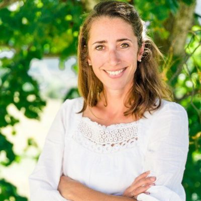 Portrait de la fondatrice de Label Conciergerie, partenaire d’Alice, cheffe à domicile en Drôme provençale